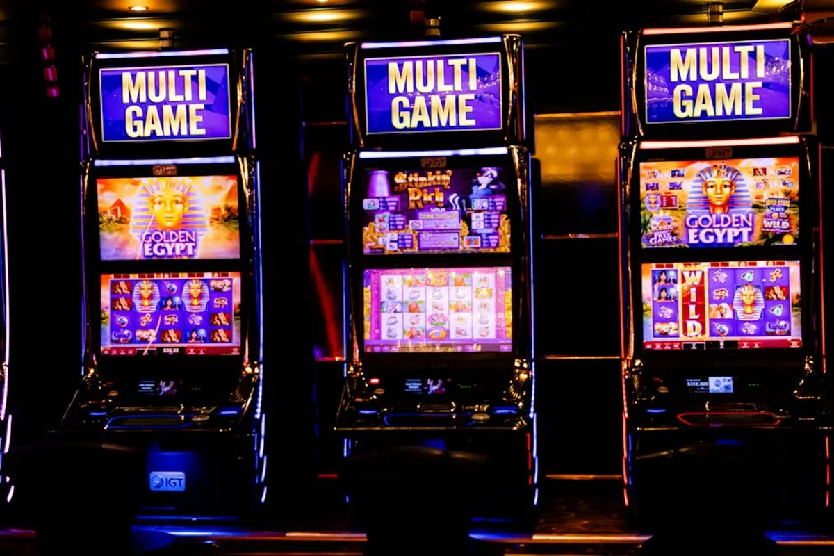 Slots vs Table Games: Which Casino Games Fit Your Style?